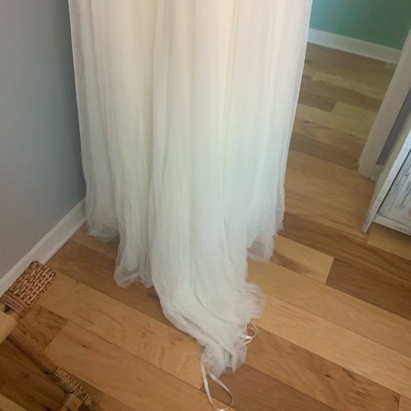 Wedding dress - Picture 5 of 14